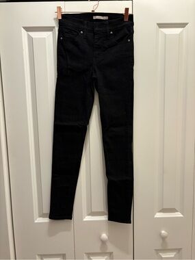 Levi’s Black Women's Skinny Jeans - Slim Fit